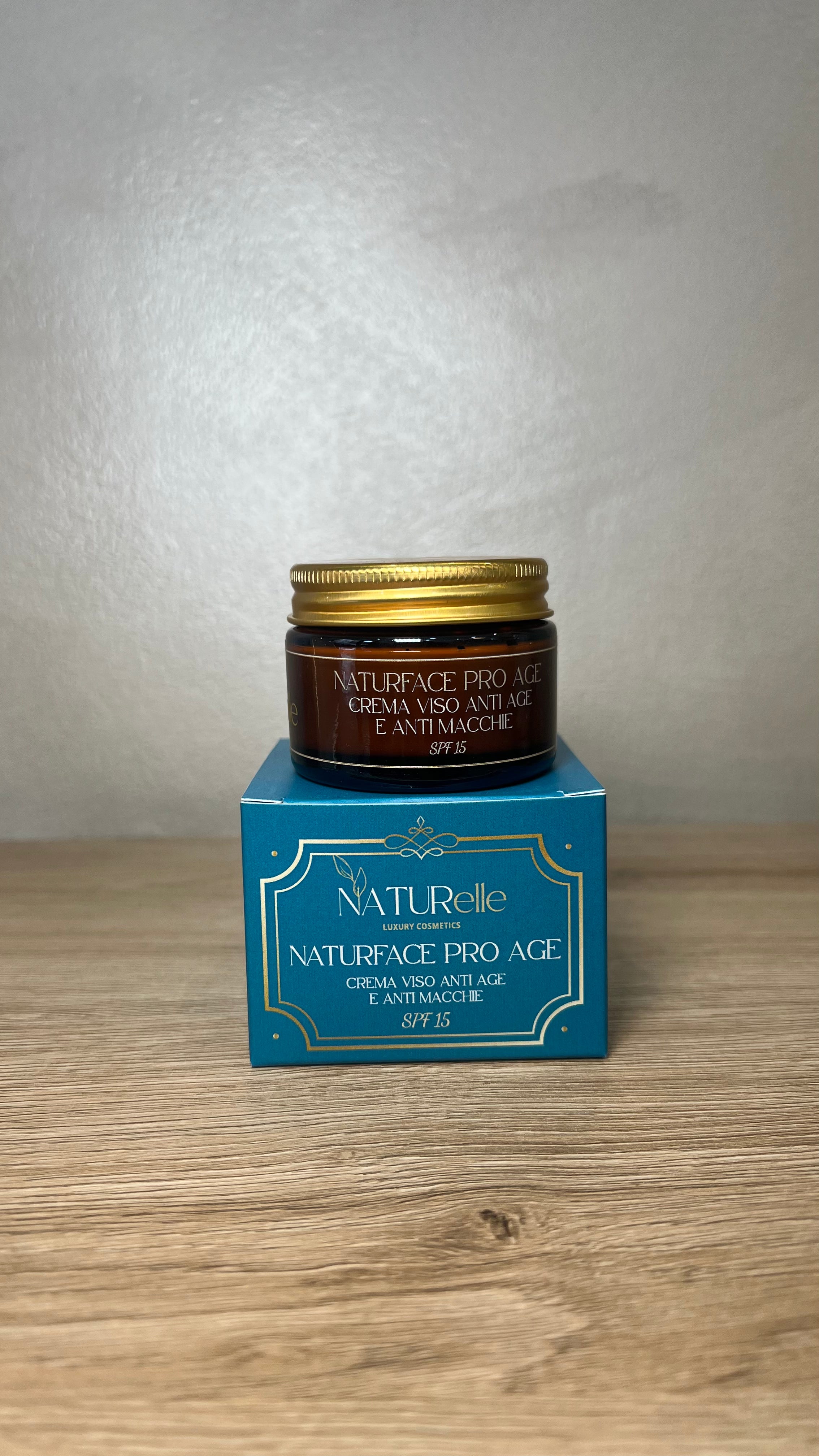 Crema Viso Giorno Naturelle SPF 15 – Anti-Età e Protettiva